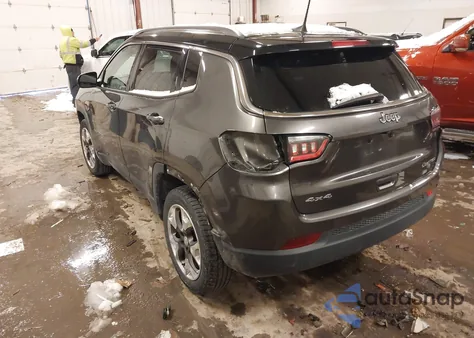 2019 Jeep Compass Limited 4X4 z USA, uszkodzony, nr VIN 3C4NJDCB1KT812212